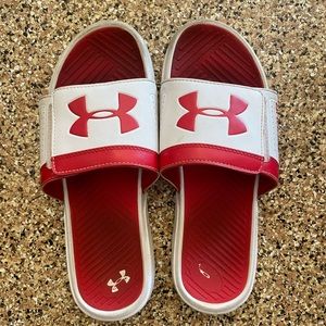 Under Armour Slides Size 9